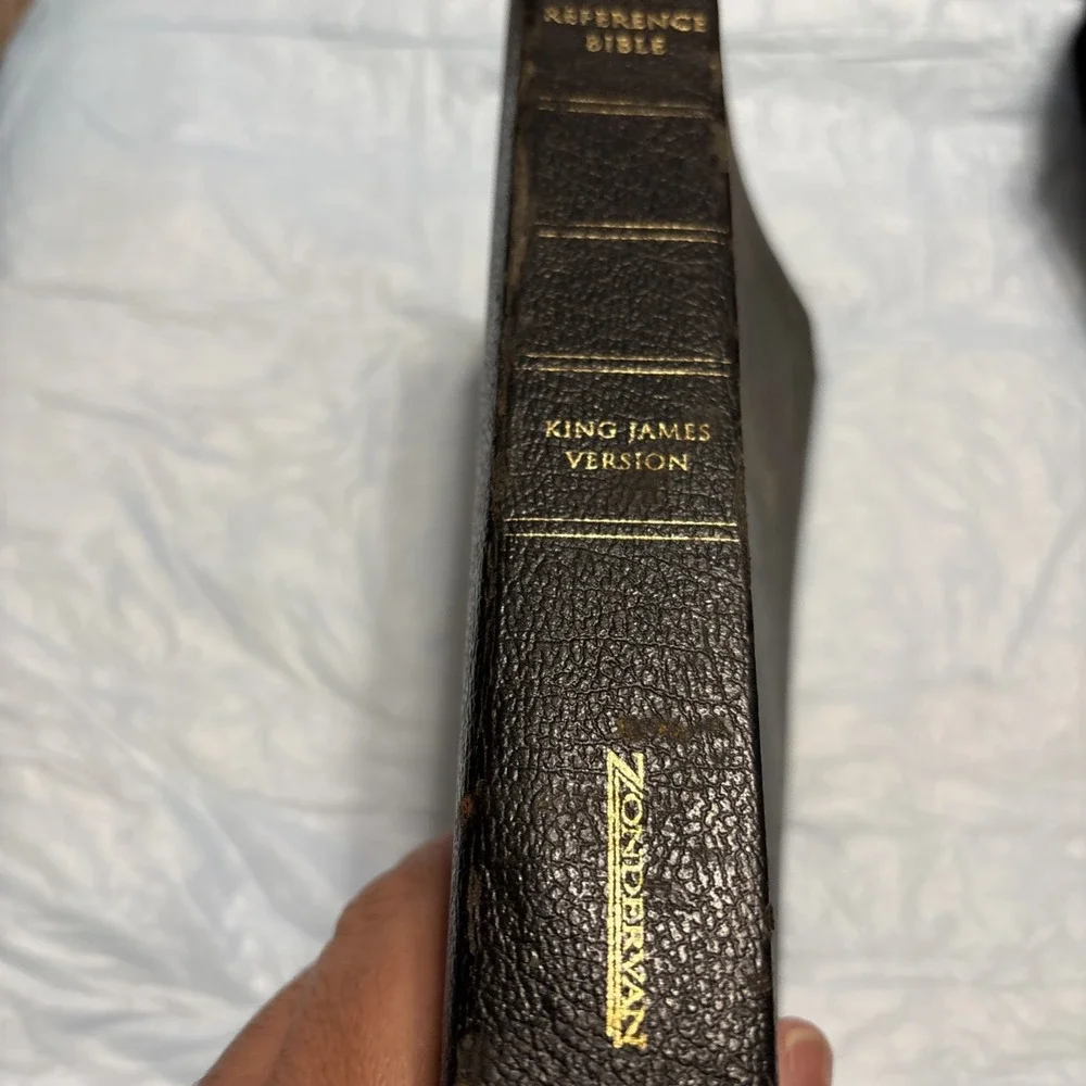 Zondervan KJV Giant Print Reference Bible Indexed w Zipper Case
